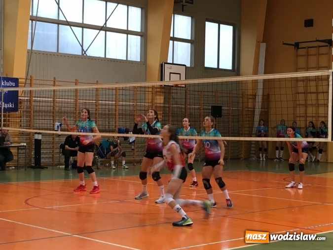 Zdjęcie w galerii na portalu naszwodzislaw.com: Siatkarki ZORZY w ubiegły weekend rozpoczęły sezon  wiadomości z regionu