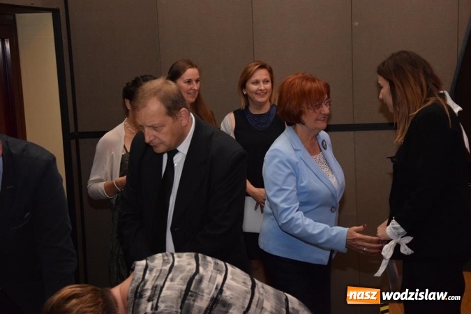 Zdjęcie w galerii na portalu naszwodzislaw.com: Nauczyciele dyplomowani odebrali tytuły w Rydułtowach wiadomości z regionu