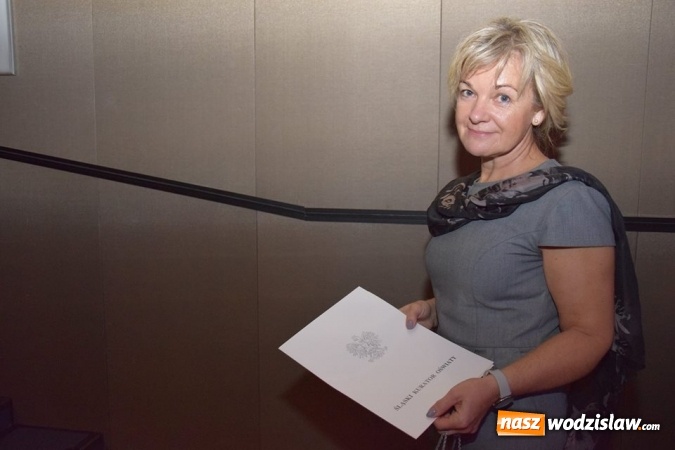 Zdjęcie w galerii na portalu naszwodzislaw.com: Nauczyciele dyplomowani odebrali tytuły w Rydułtowach wiadomości z regionu