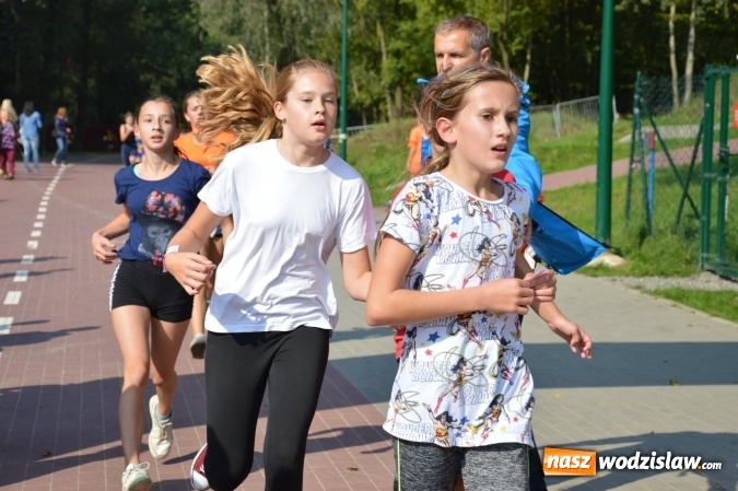 Zdjęcie w galerii na portalu naszwodzislaw.com: Ćwierćwiecze Biegu Gazety Wodzisławskiej. Za nami jubileuszowa edycja. Na starcie stanęło 350 osób wiadomości z regionu