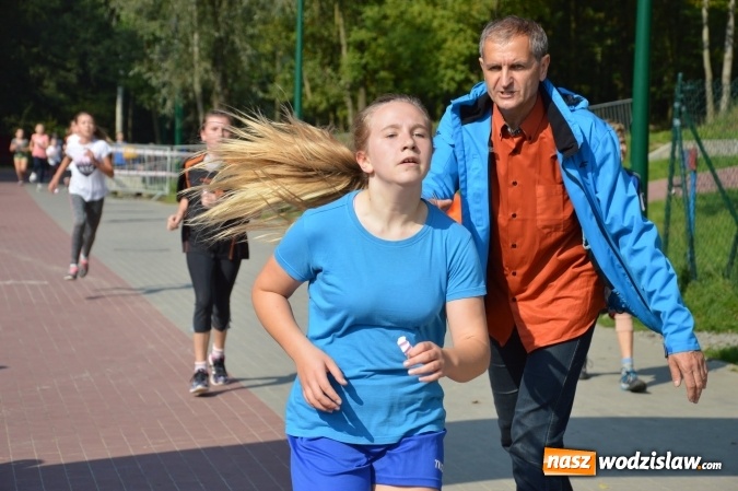 Zdjęcie w galerii na portalu naszwodzislaw.com: Ćwierćwiecze Biegu Gazety Wodzisławskiej. Za nami jubileuszowa edycja. Na starcie stanęło 350 osób wiadomości z regionu