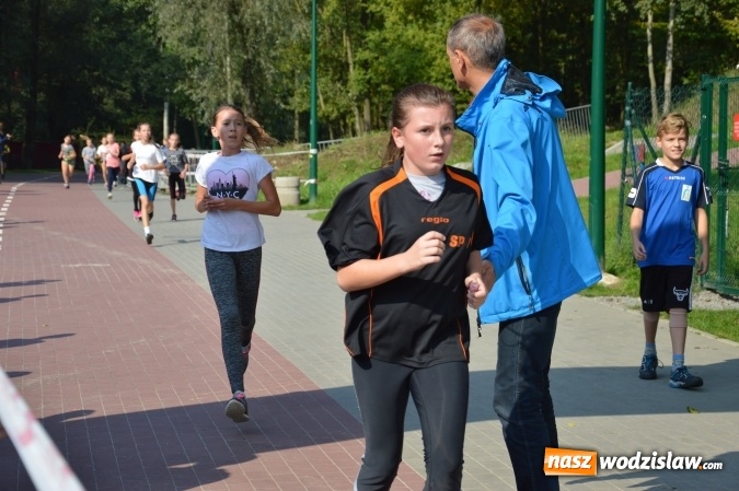 Zdjęcie w galerii na portalu naszwodzislaw.com: Ćwierćwiecze Biegu Gazety Wodzisławskiej. Za nami jubileuszowa edycja. Na starcie stanęło 350 osób wiadomości z regionu