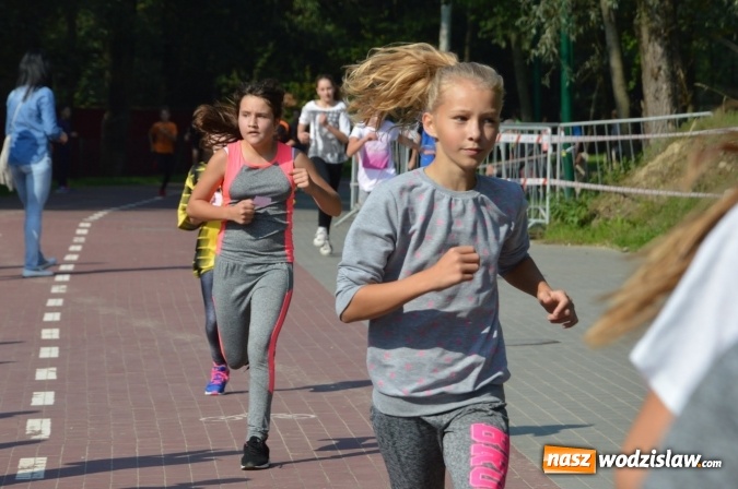Zdjęcie w galerii na portalu naszwodzislaw.com: Ćwierćwiecze Biegu Gazety Wodzisławskiej. Za nami jubileuszowa edycja. Na starcie stanęło 350 osób wiadomości z regionu