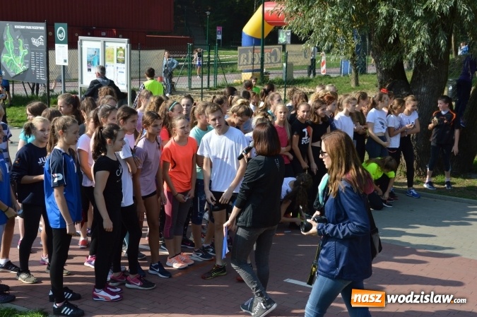 Zdjęcie w galerii na portalu naszwodzislaw.com: Ćwierćwiecze Biegu Gazety Wodzisławskiej. Za nami jubileuszowa edycja. Na starcie stanęło 350 osób wiadomości z regionu