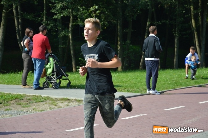 Zdjęcie w galerii na portalu naszwodzislaw.com: Ćwierćwiecze Biegu Gazety Wodzisławskiej. Za nami jubileuszowa edycja. Na starcie stanęło 350 osób wiadomości z regionu