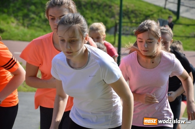 Zdjęcie w galerii na portalu naszwodzislaw.com: Ćwierćwiecze Biegu Gazety Wodzisławskiej. Za nami jubileuszowa edycja. Na starcie stanęło 350 osób wiadomości z regionu