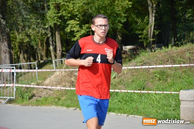 Zdjęcie w galerii na portalu naszwodzislaw.com: Ćwierćwiecze Biegu Gazety Wodzisławskiej. Za nami jubileuszowa edycja. Na starcie stanęło 350 osób wiadomości z regionu