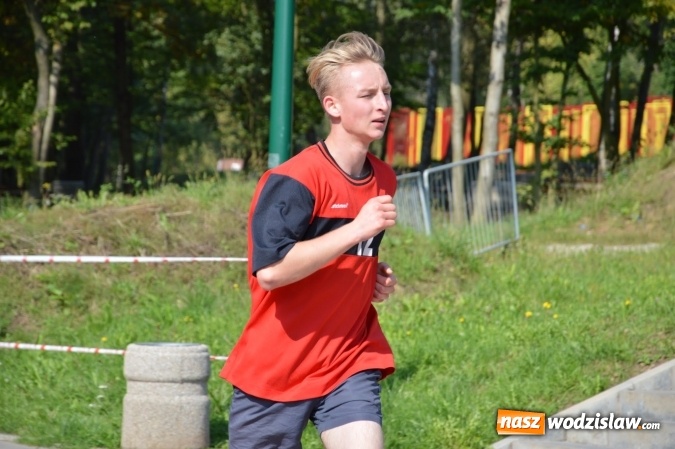 Zdjęcie w galerii na portalu naszwodzislaw.com: Ćwierćwiecze Biegu Gazety Wodzisławskiej. Za nami jubileuszowa edycja. Na starcie stanęło 350 osób wiadomości z regionu