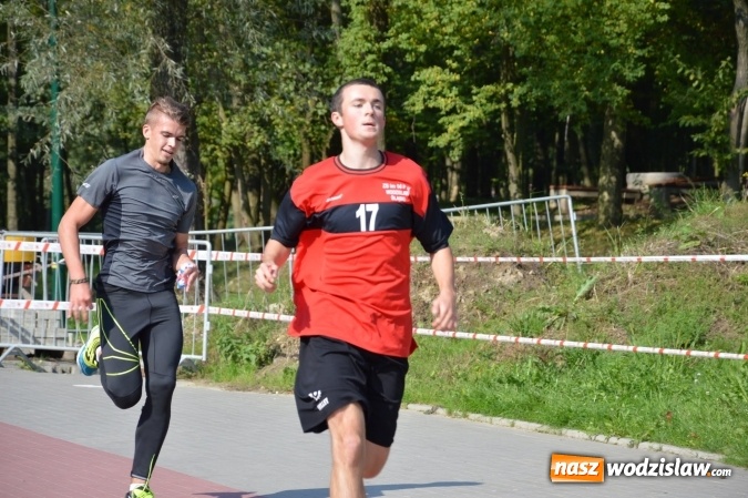 Zdjęcie w galerii na portalu naszwodzislaw.com: Ćwierćwiecze Biegu Gazety Wodzisławskiej. Za nami jubileuszowa edycja. Na starcie stanęło 350 osób wiadomości z regionu