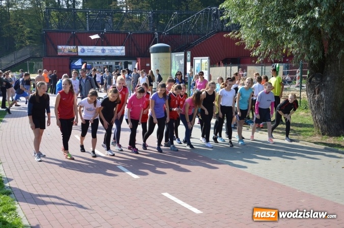 Zdjęcie w galerii na portalu naszwodzislaw.com: Ćwierćwiecze Biegu Gazety Wodzisławskiej. Za nami jubileuszowa edycja. Na starcie stanęło 350 osób wiadomości z regionu