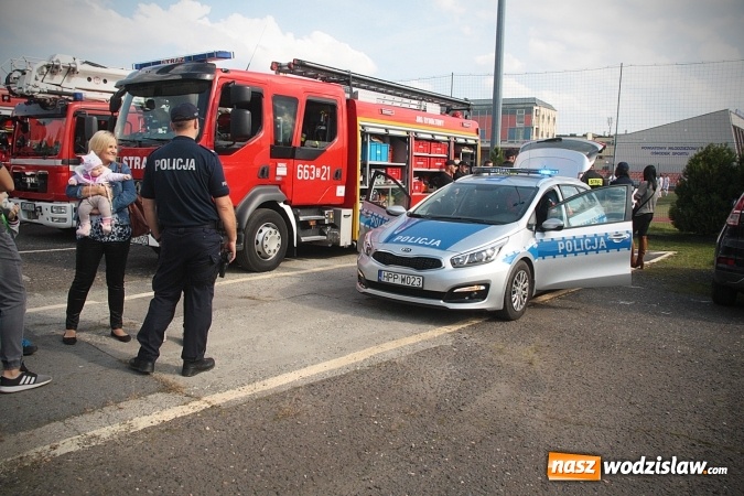 Zdjęcie w galerii na portalu naszwodzislaw.com: Lekarze kontra samorządowcy. Zagrali charytatywnie na rzecz rydułtowskiej pediatrii. Będzie rewanż  wiadomości z regionu