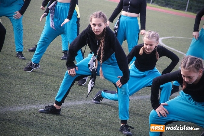 Zdjęcie w galerii na portalu naszwodzislaw.com: Lekarze kontra samorządowcy. Zagrali charytatywnie na rzecz rydułtowskiej pediatrii. Będzie rewanż  wiadomości z regionu