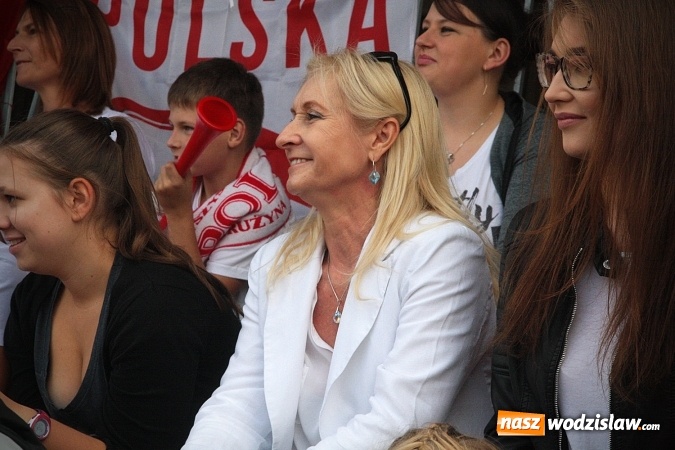 Zdjęcie w galerii na portalu naszwodzislaw.com: Lekarze kontra samorządowcy. Zagrali charytatywnie na rzecz rydułtowskiej pediatrii. Będzie rewanż  wiadomości z regionu