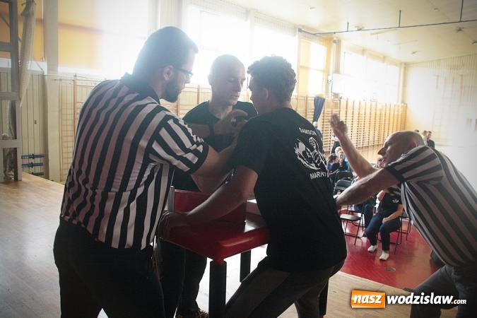 Zdjęcie w galerii na portalu naszwodzislaw.com: Marklowice: Turniej w siłowaniu na rękę. Zdjęcia  wiadomości z regionu