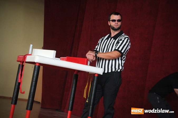 Zdjęcie w galerii na portalu naszwodzislaw.com: Marklowice: Turniej w siłowaniu na rękę. Zdjęcia  wiadomości z regionu