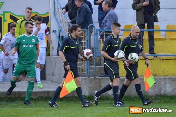 Zdjęcie w galerii na portalu naszwodzislaw.com: Skromne zwycięstwo Naprzodu Syrynia wiadomości z regionu