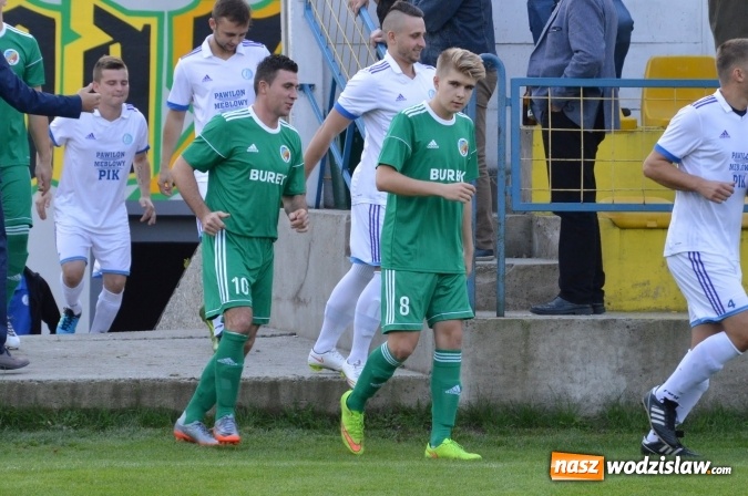 Zdjęcie w galerii na portalu naszwodzislaw.com: Skromne zwycięstwo Naprzodu Syrynia wiadomości z regionu