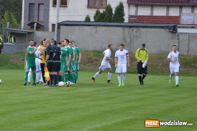 Zdjęcie w galerii na portalu naszwodzislaw.com: Skromne zwycięstwo Naprzodu Syrynia wiadomości z regionu