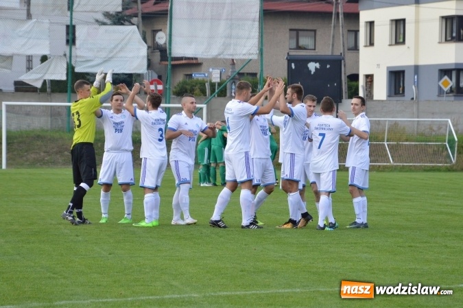 Zdjęcie w galerii na portalu naszwodzislaw.com: Skromne zwycięstwo Naprzodu Syrynia wiadomości z regionu