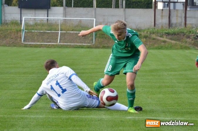 Zdjęcie w galerii na portalu naszwodzislaw.com: Skromne zwycięstwo Naprzodu Syrynia wiadomości z regionu