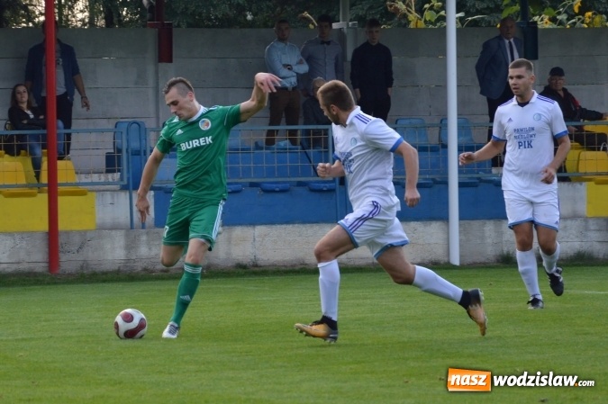 Zdjęcie w galerii na portalu naszwodzislaw.com: Skromne zwycięstwo Naprzodu Syrynia wiadomości z regionu