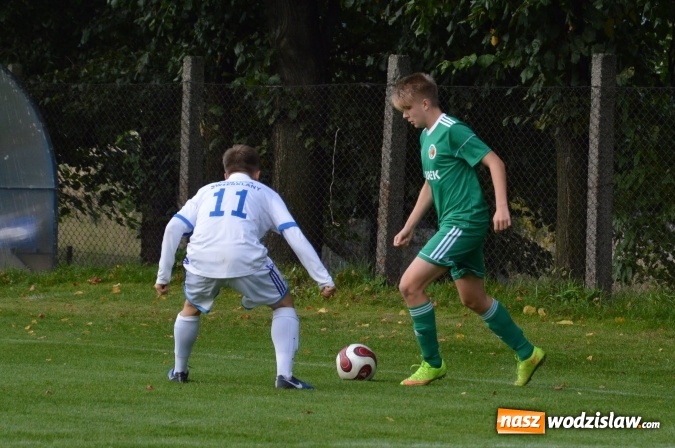 Zdjęcie w galerii na portalu naszwodzislaw.com: Skromne zwycięstwo Naprzodu Syrynia wiadomości z regionu