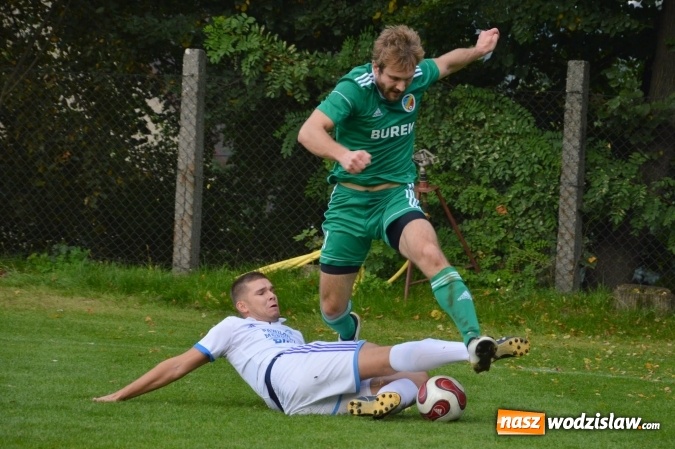 Zdjęcie w galerii na portalu naszwodzislaw.com: Skromne zwycięstwo Naprzodu Syrynia wiadomości z regionu