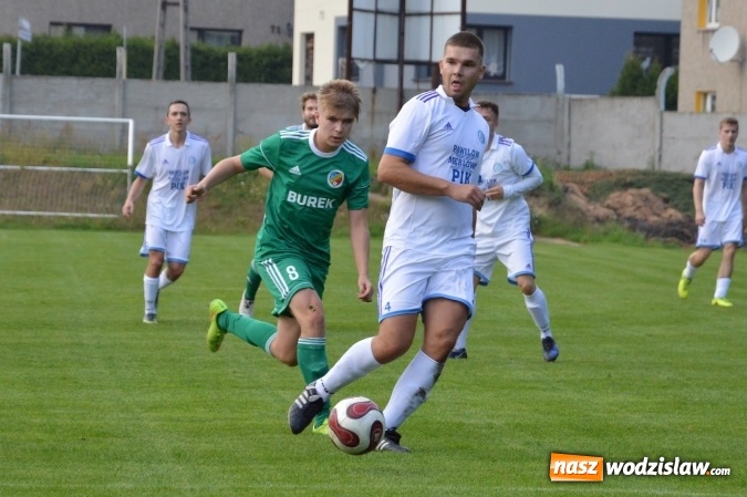 Zdjęcie w galerii na portalu naszwodzislaw.com: Skromne zwycięstwo Naprzodu Syrynia wiadomości z regionu