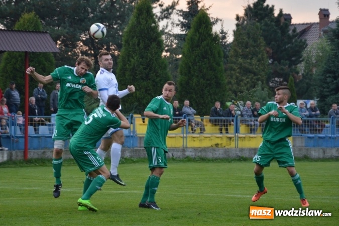 Zdjęcie w galerii na portalu naszwodzislaw.com: Skromne zwycięstwo Naprzodu Syrynia wiadomości z regionu