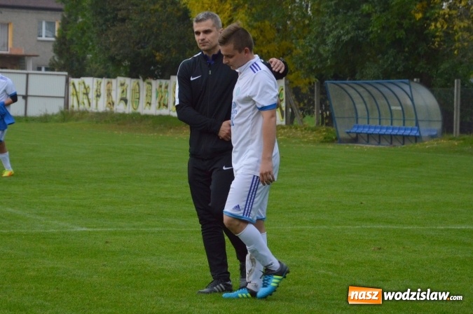 Zdjęcie w galerii na portalu naszwodzislaw.com: Skromne zwycięstwo Naprzodu Syrynia wiadomości z regionu