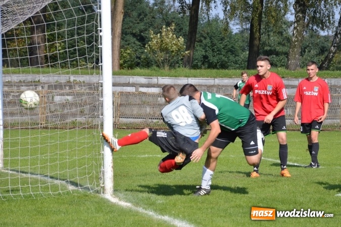 Zdjęcie w galerii na portalu naszwodzislaw.com: Rezerwy Górnika Pszów przegrały z Wichrem Płonia wiadomości z regionu