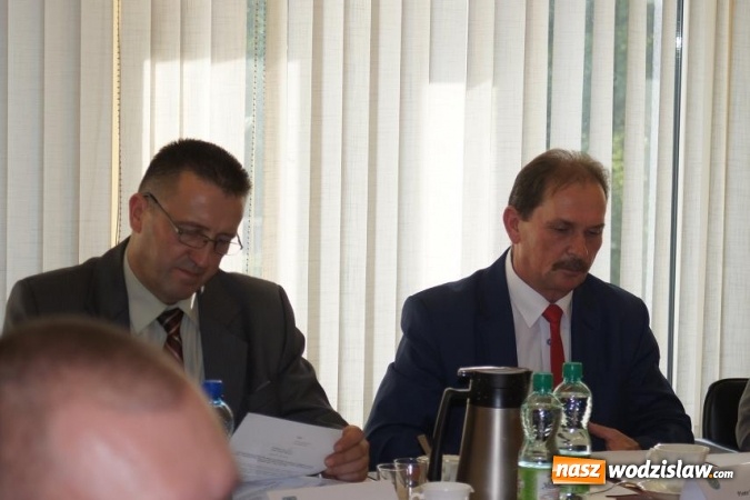Zdjęcie w galerii na portalu naszwodzislaw.com: Po wrześniowej sesji Rady Gminy Mszana - Klaudia Mitko z Nagrodą Wójta  wiadomości z regionu