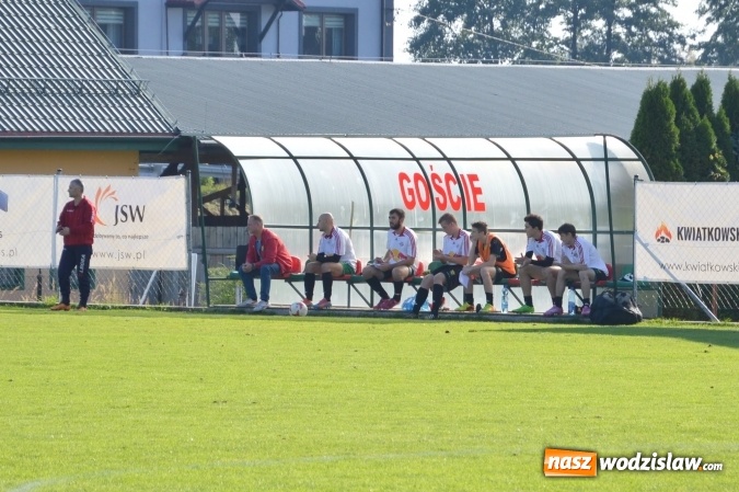 Zdjęcie w galerii na portalu naszwodzislaw.com: Niespodzianka w Turzy Śląskiej. Rudzki Buk z kompletem punktów wiadomości z regionu