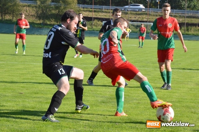 Zdjęcie w galerii na portalu naszwodzislaw.com: Niespodzianka w Turzy Śląskiej. Rudzki Buk z kompletem punktów wiadomości z regionu