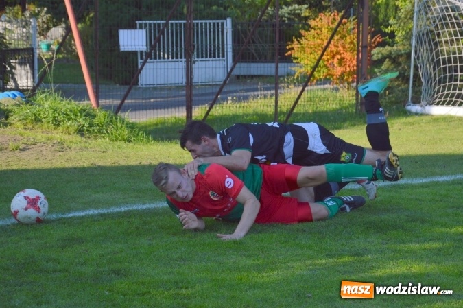 Zdjęcie w galerii na portalu naszwodzislaw.com: Niespodzianka w Turzy Śląskiej. Rudzki Buk z kompletem punktów wiadomości z regionu