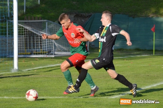 Zdjęcie w galerii na portalu naszwodzislaw.com: Niespodzianka w Turzy Śląskiej. Rudzki Buk z kompletem punktów wiadomości z regionu