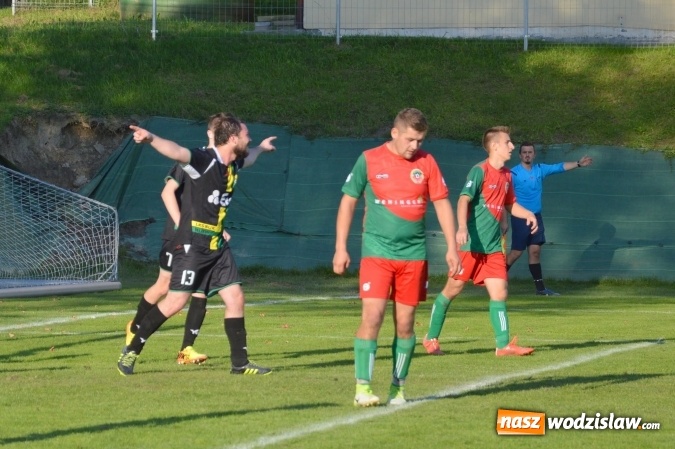 Zdjęcie w galerii na portalu naszwodzislaw.com: Niespodzianka w Turzy Śląskiej. Rudzki Buk z kompletem punktów wiadomości z regionu