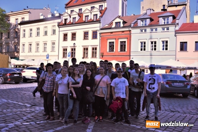 Zdjęcie w galerii na portalu naszwodzislaw.com: Matematyczny projekt. Uczniowie z ZSP w Pszowie odwiedzili Kraków  wiadomości z regionu