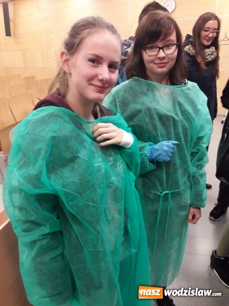 Zdjęcie w galerii na portalu naszwodzislaw.com: Uczniowie Tischnera zostali chirurgami  wiadomości z regionu