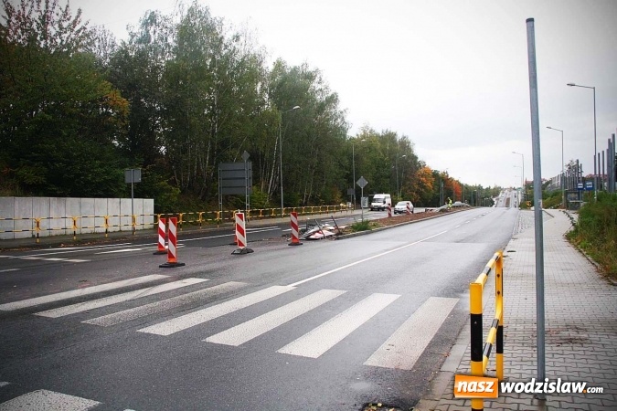Zdjęcie w galerii na portalu naszwodzislaw.com: Ulica Matuszczyka jest już przejezdna w obu kierunkach!  wiadomości z regionu
