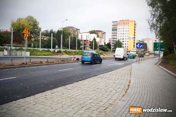 Zdjęcie w galerii na portalu naszwodzislaw.com: Ulica Matuszczyka jest już przejezdna w obu kierunkach!  wiadomości z regionu