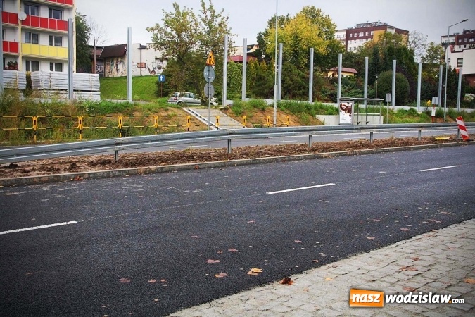 Zdjęcie w galerii na portalu naszwodzislaw.com: Ulica Matuszczyka jest już przejezdna w obu kierunkach!  wiadomości z regionu