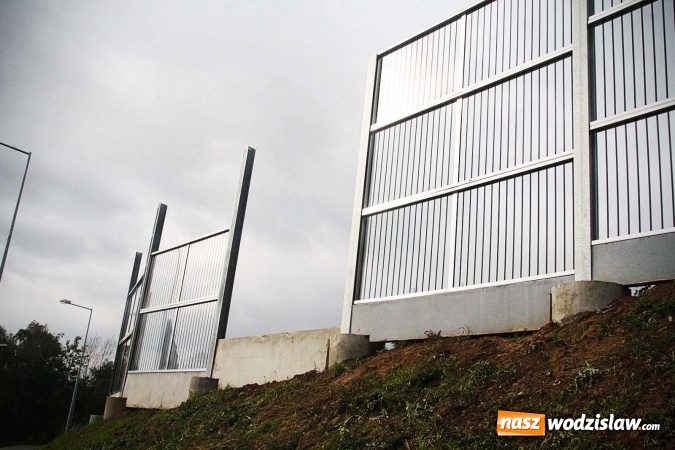 Zdjęcie w galerii na portalu naszwodzislaw.com: Ulica Matuszczyka jest już przejezdna w obu kierunkach!  wiadomości z regionu