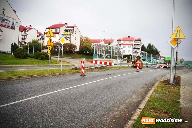 Zdjęcie w galerii na portalu naszwodzislaw.com: Ulica Matuszczyka jest już przejezdna w obu kierunkach!  wiadomości z regionu