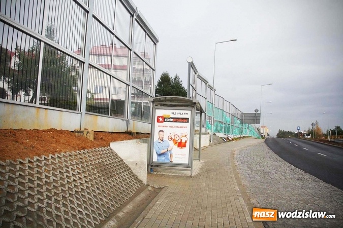 Zdjęcie w galerii na portalu naszwodzislaw.com: Ulica Matuszczyka jest już przejezdna w obu kierunkach!  wiadomości z regionu