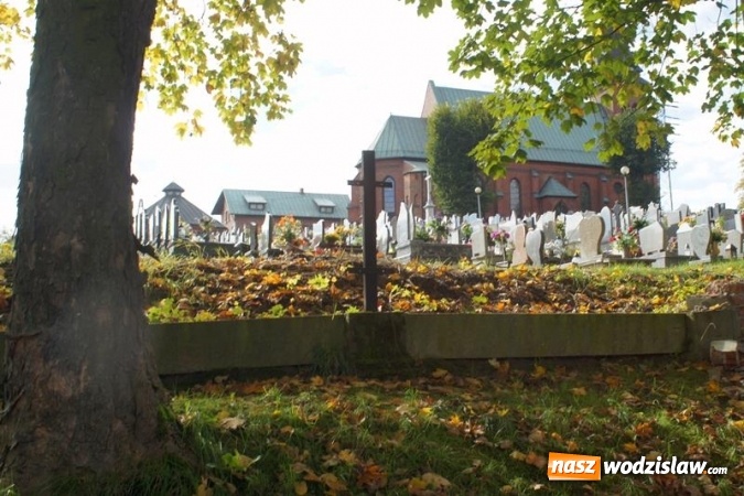 Zdjęcie w galerii na portalu naszwodzislaw.com: Uwaga! Utrudnienia przy dojściu do cmentarza od strony parku w Mszanie wiadomości z regionu