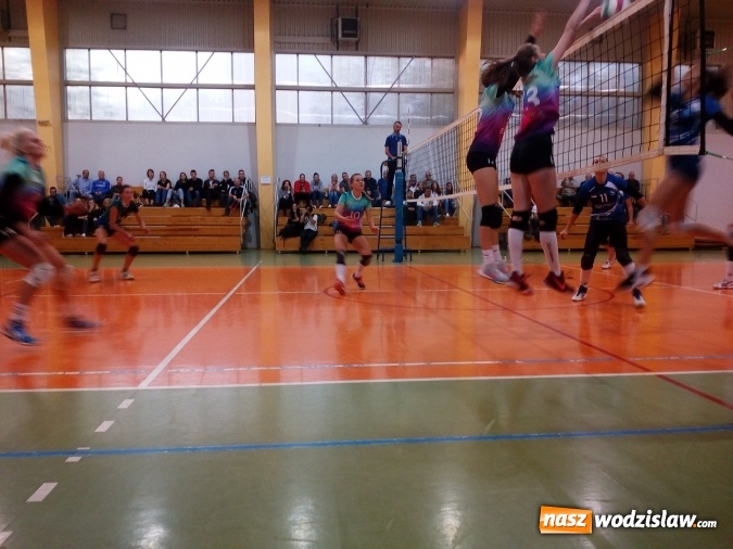 Zdjęcie w galerii na portalu naszwodzislaw.com: To był dobry weekend dla wodzisławskiej Zorzy. Przed siatkarkami kolejne spotkania  wiadomości z regionu