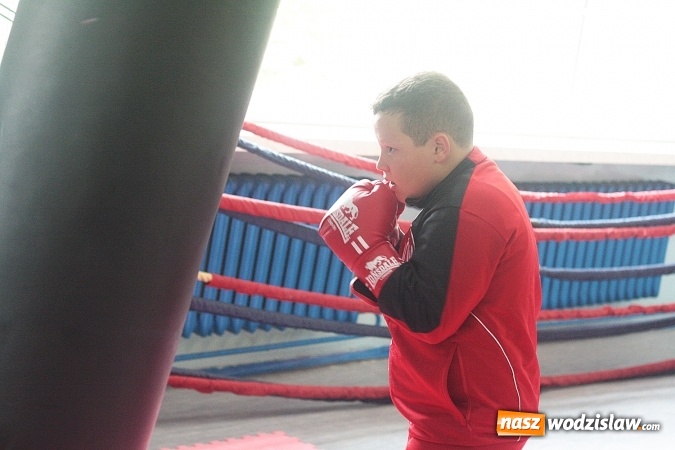 Zdjęcie w galerii na portalu naszwodzislaw.com: #760minutBOKSUna760lat. W Wodzisławiu chcą ustanowić rekord bokserski  wiadomości z regionu