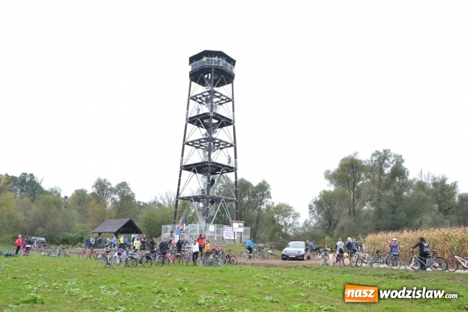 Zdjęcie w galerii na portalu naszwodzislaw.com: W Chałupkach oddano do użytku wieżę widokową. Ma ponad 27 metrów wysokości  wiadomości z regionu