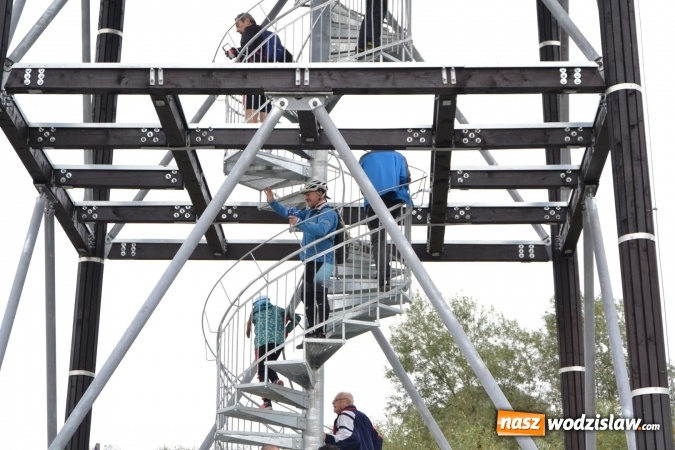 Zdjęcie w galerii na portalu naszwodzislaw.com: W Chałupkach oddano do użytku wieżę widokową. Ma ponad 27 metrów wysokości  wiadomości z regionu